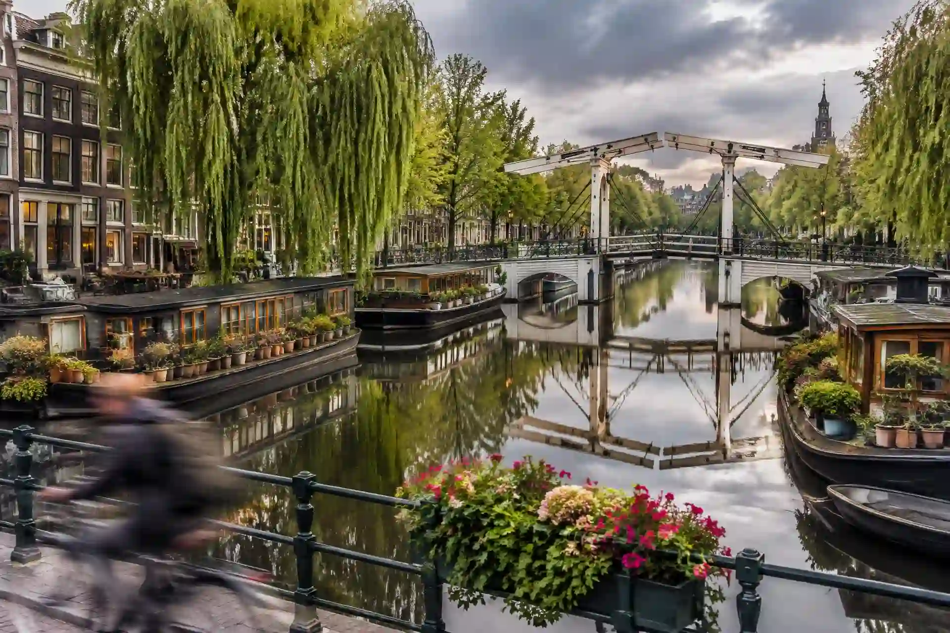 Taxi Den Haag naar Amsterdam Taxi Den Haag naar Amsterdam